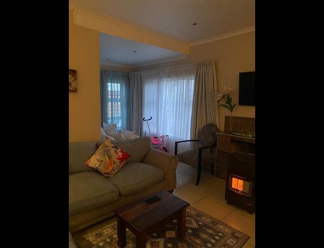 3 BEDROOM PROPERTY TO RENT IN HILLSIDE